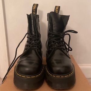 Dr. Martens Jadon